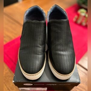 Dr Scholls If Only Wedge Slip On Sneaker in Black Leather. Size 8. EUC.